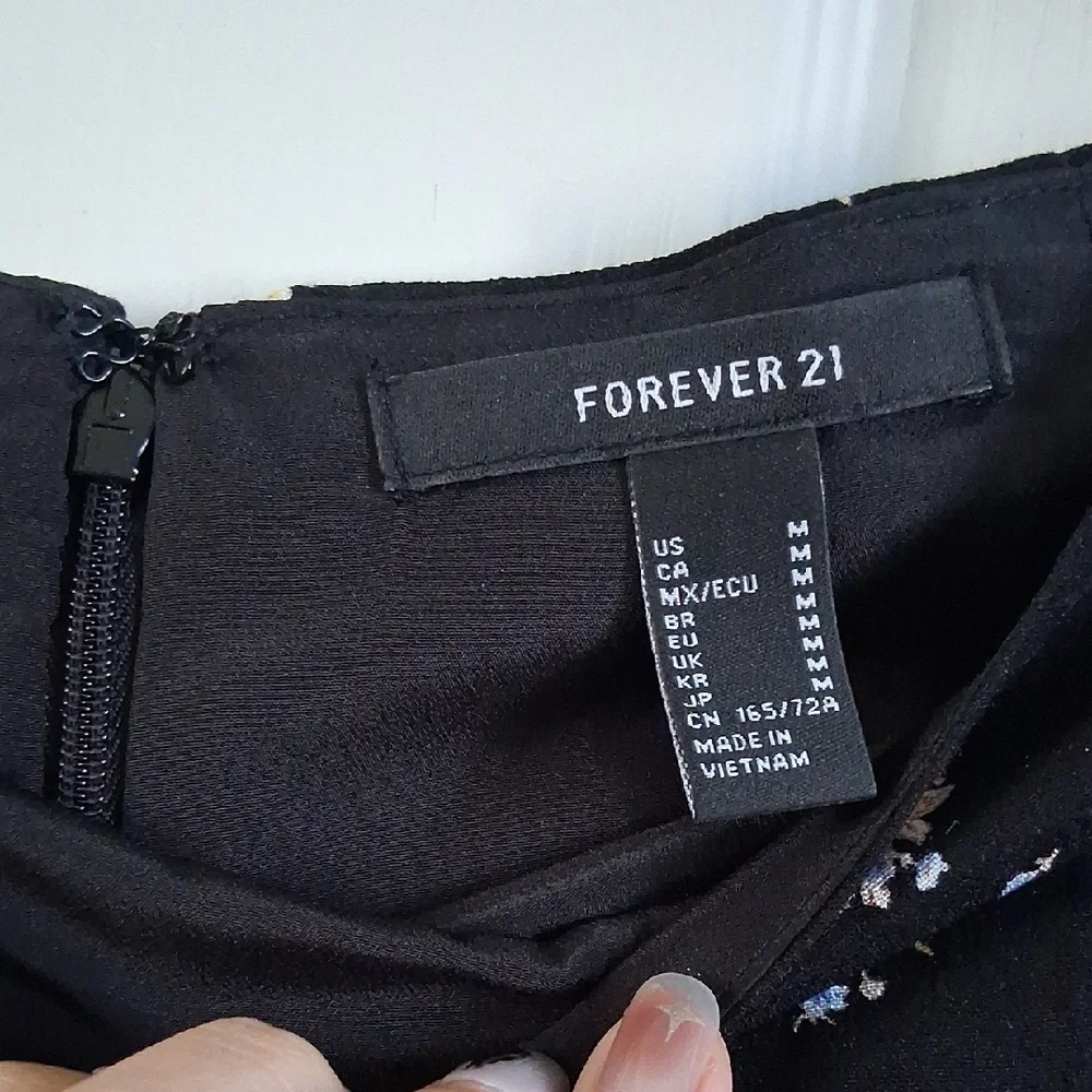 Forever 21 Black Floral Mini Skirt